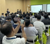  – <em>hyper</em>MILL<sup>®</sup> 과 HEIDENHAIN 최신 기술 프레젠테이션을 듣고 있는 75명의 참석자들
